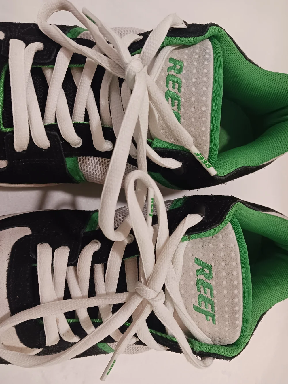 Reef Low-Top Skate Sneakers in Black, White & Green